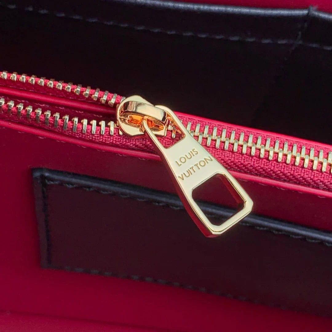 Louis Vuitton Capucines BB Bag, M12936 Taurillon leather