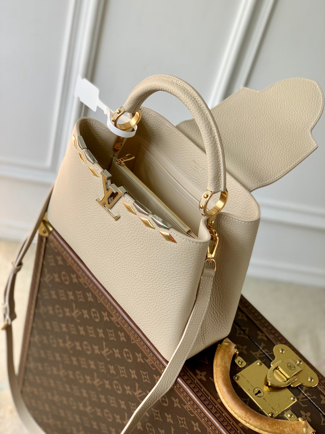 Louis Vuitton Capucines MM Bag, M12952 In Beige Taurillon Leather