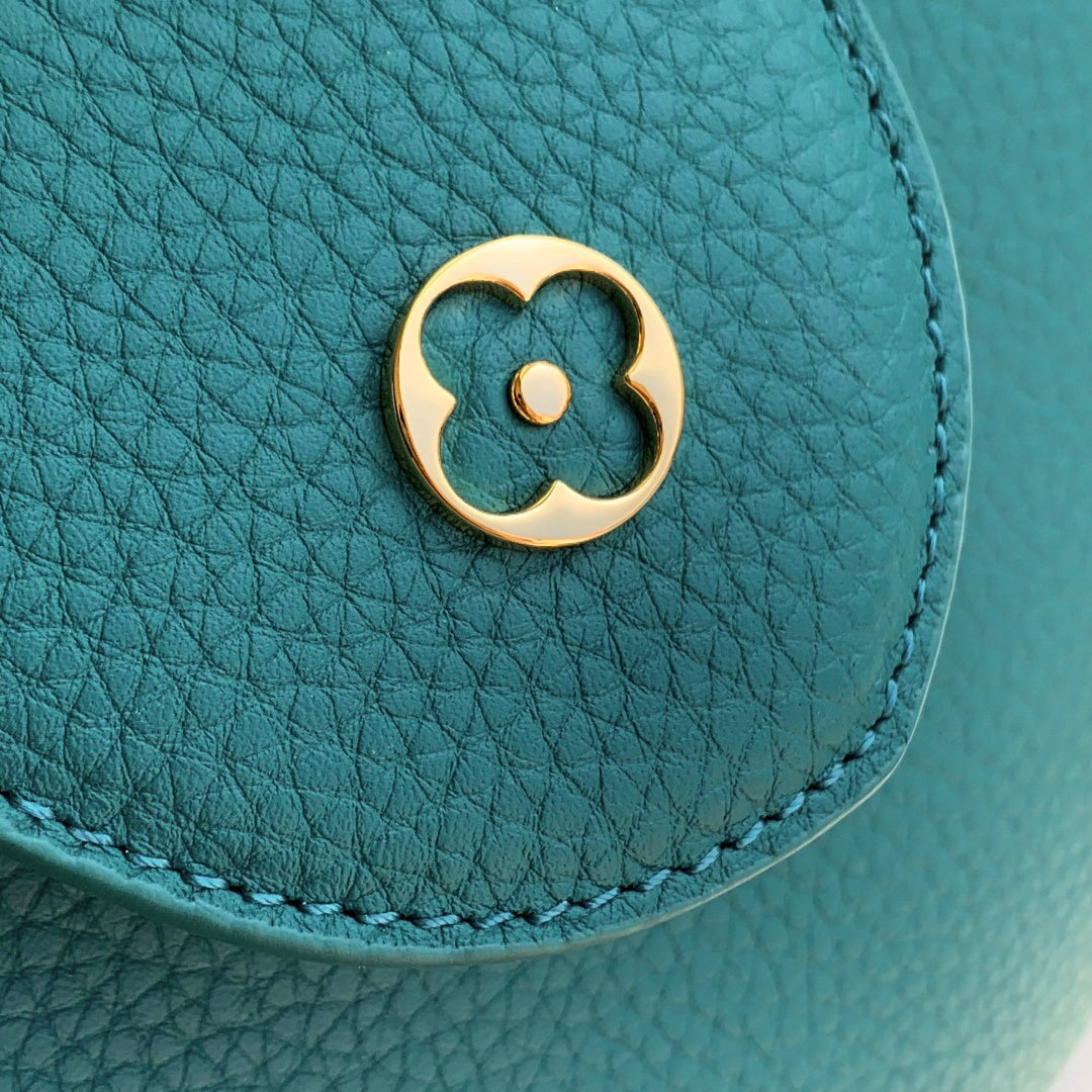 Louis Vuitton Capucines MM Bag, M27035 In Green Taurillon Leather