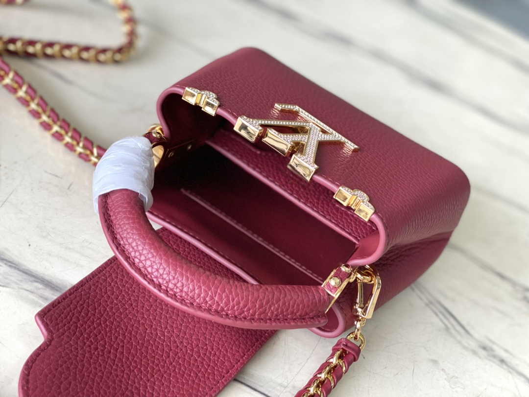 Louis Vuitton Capucines Nano M24583 Red Taurillon leather