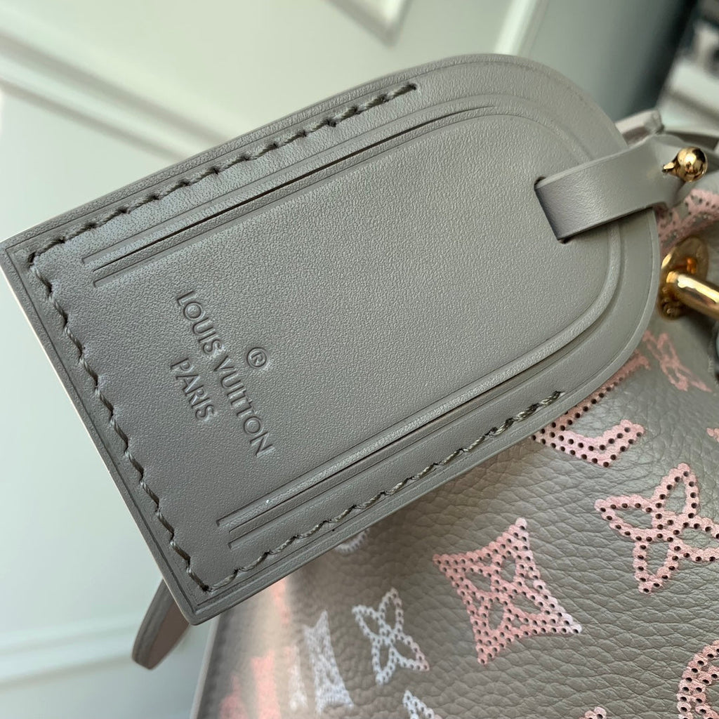 Louis Vuitton Carmel Mahina Leather M12093 - Default Title - View 6