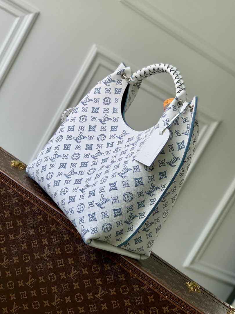 Louis Vuitton Carmel Mahina Leather M11735 - Default Title - View 2