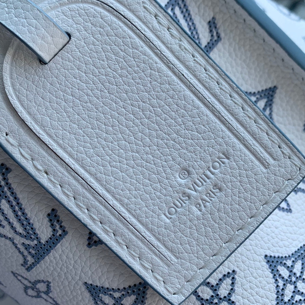 Louis Vuitton Carmel Mahina Leather M11735 - Default Title - View 6