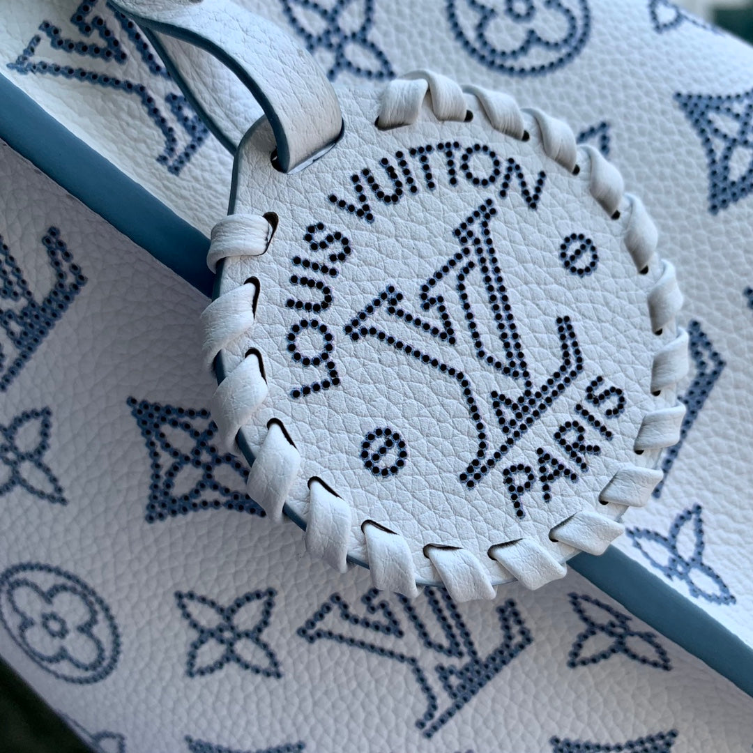 Louis Vuitton Carmel Mahina Leather M11735 - Default Title - View 7