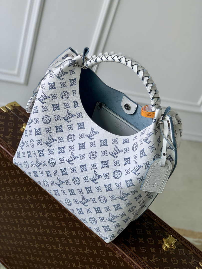 Louis Vuitton Carmel Mahina Leather M11735 - Default Title - View 5