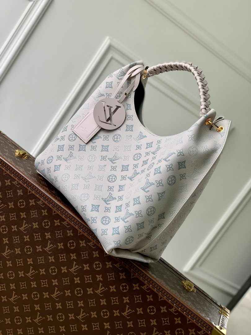 Louis Vuitton Carmel Mahina Leather M23396 - Default Title - View 2