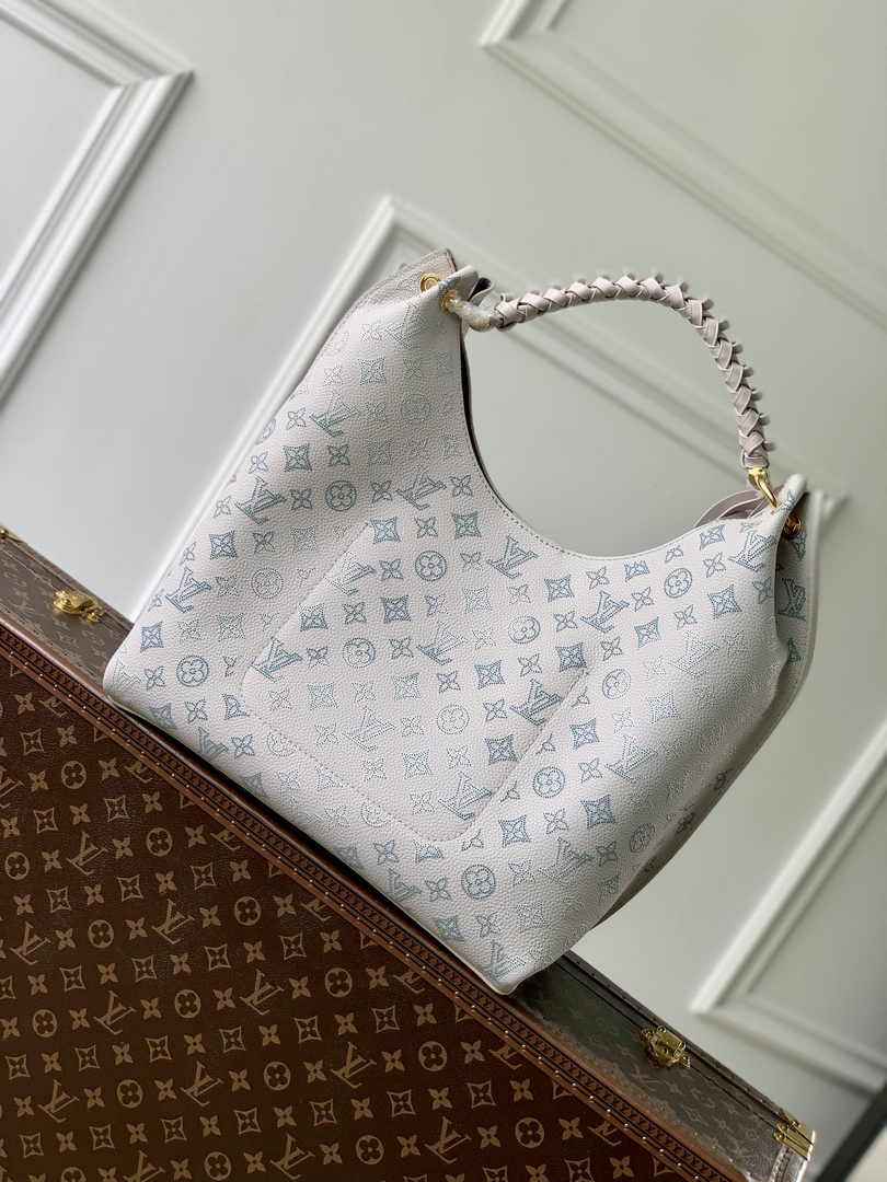 Louis Vuitton Carmel Mahina Leather M23396 - Default Title - View 3