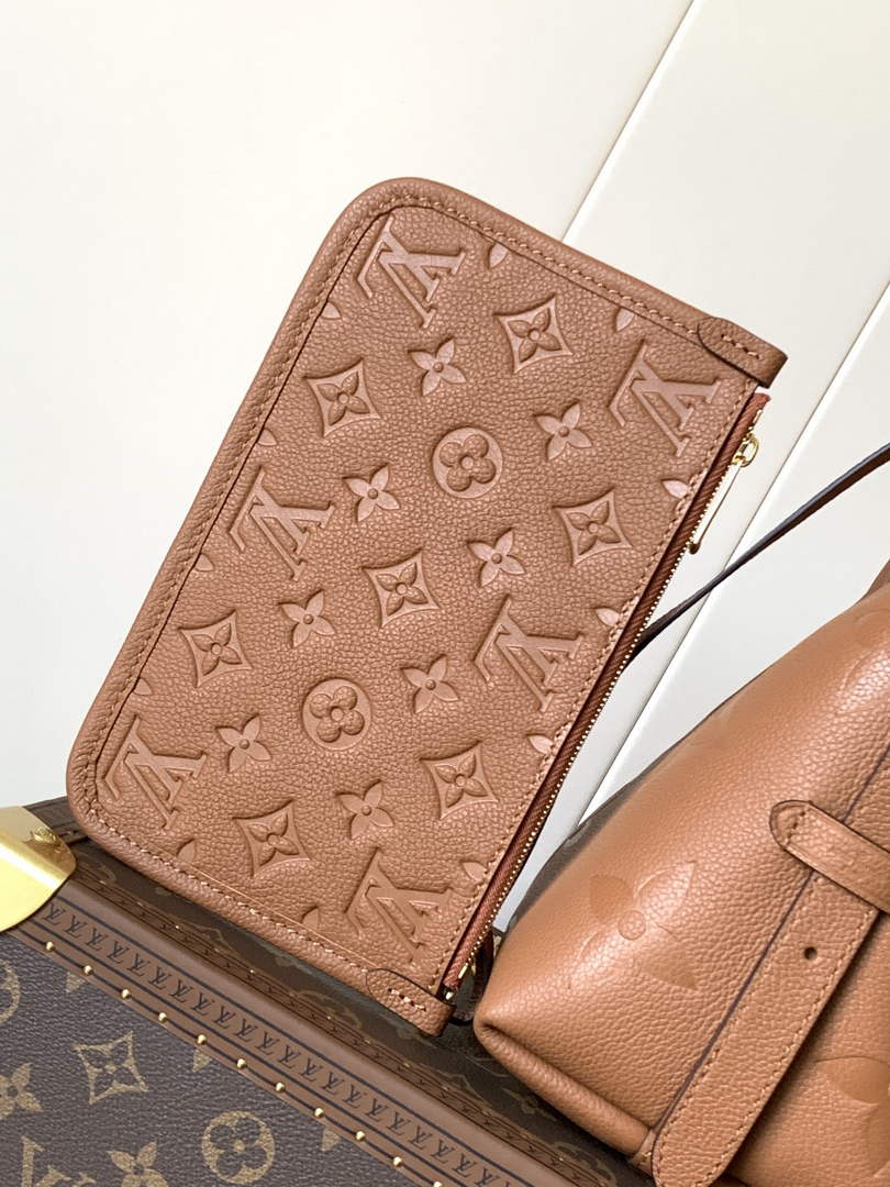 Louis Vuitton CarryAll PM Bag M11790  Brown Leather