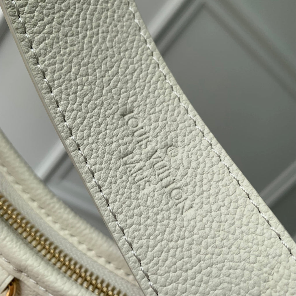Louis Vuitton CarryAll PM Bag M12917 Blue