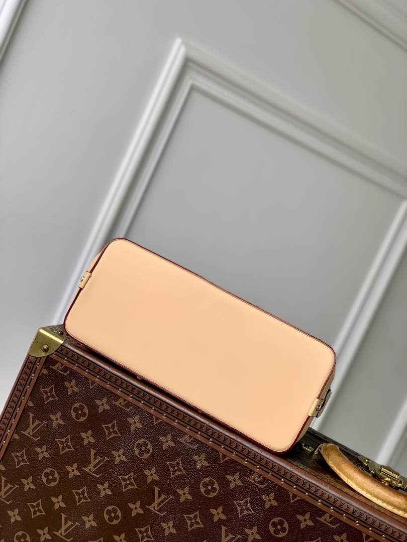 Louis Vuitton Cosmetic Pouch GM M13750