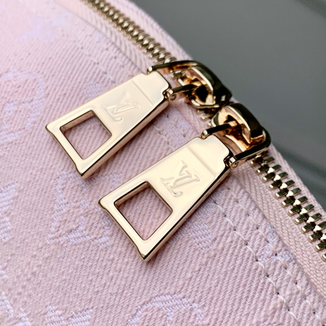 Louis Vuitton Cosmetic Pouch GM M13750 Light Pink