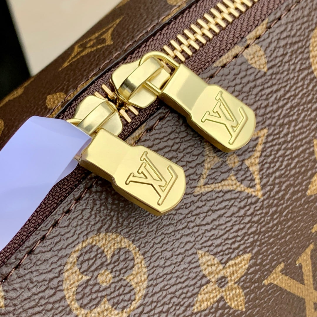 Louis Vuitton Cosmetic Pouch GM M14891 Monogram Canvas