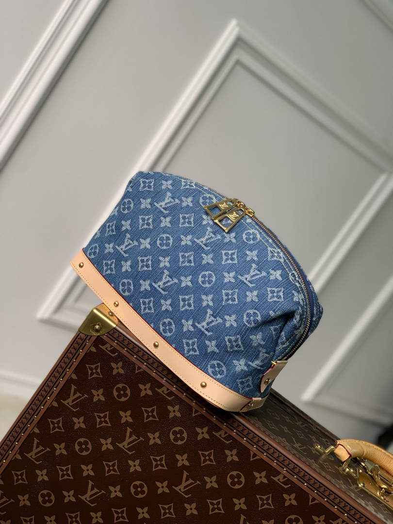 Louis Vuitton Pochette Cosmétique GM Autres Toiles Monogram M24317