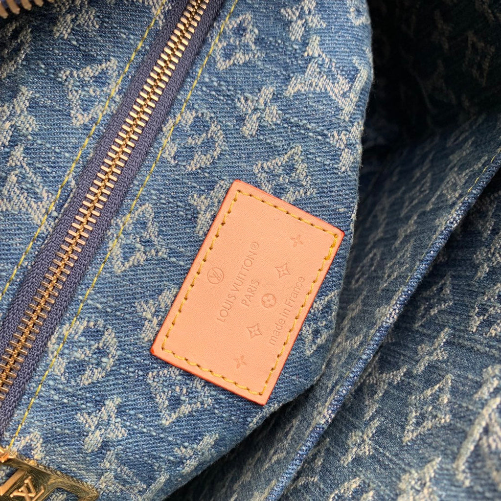 Louis Vuitton Pochette Cosmétique GM Autres Toiles Monogram M24317