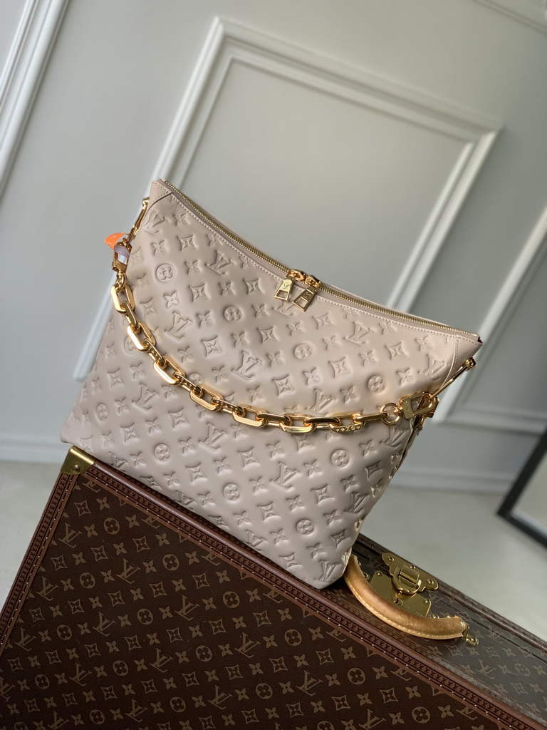 Louis Vuitton Coussin Hobo MM Bag M12071 - Default Title - View 1