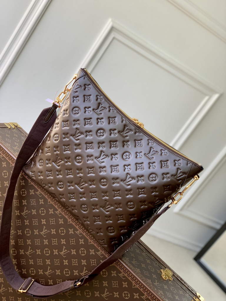 Louis Vuitton Coussin Hobo MM Bag M12072