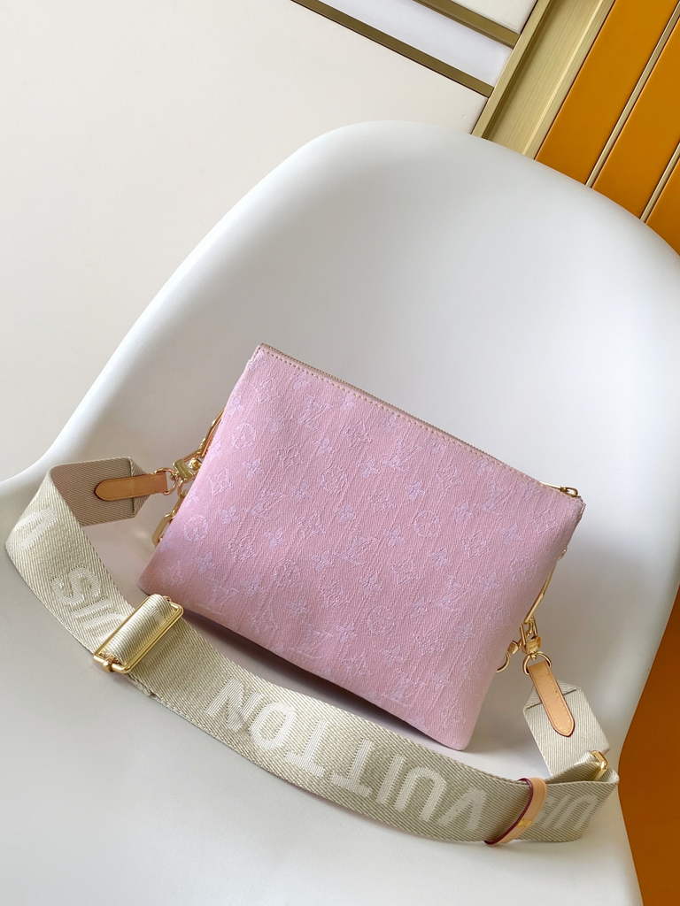 Louis Vuitton Coussin PM Bag M13313