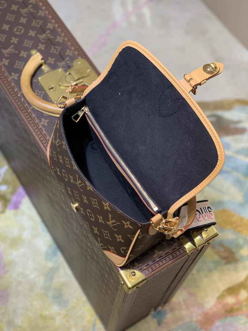 Louis Vuitton M45985 Diane Satchel Monogram Canvas - Default Title - View 4
