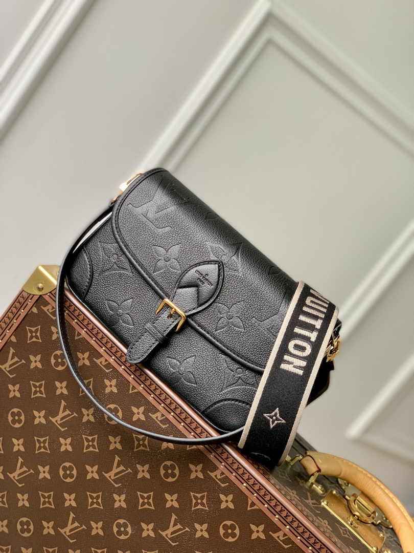Louis Vuitton Diane Bag M46386 Monogram Empreinte Leather - Default Title - View 1