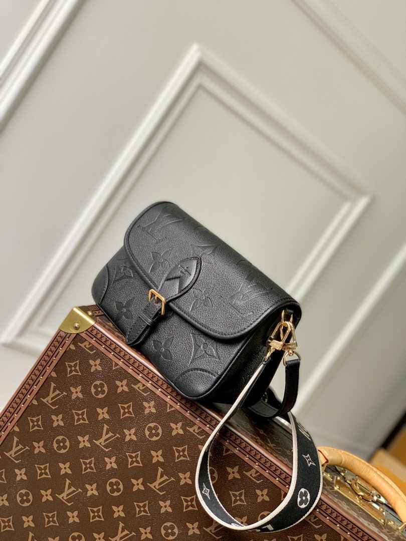 Louis Vuitton Diane Bag M46386 Monogram Empreinte Leather - Default Title - View 3