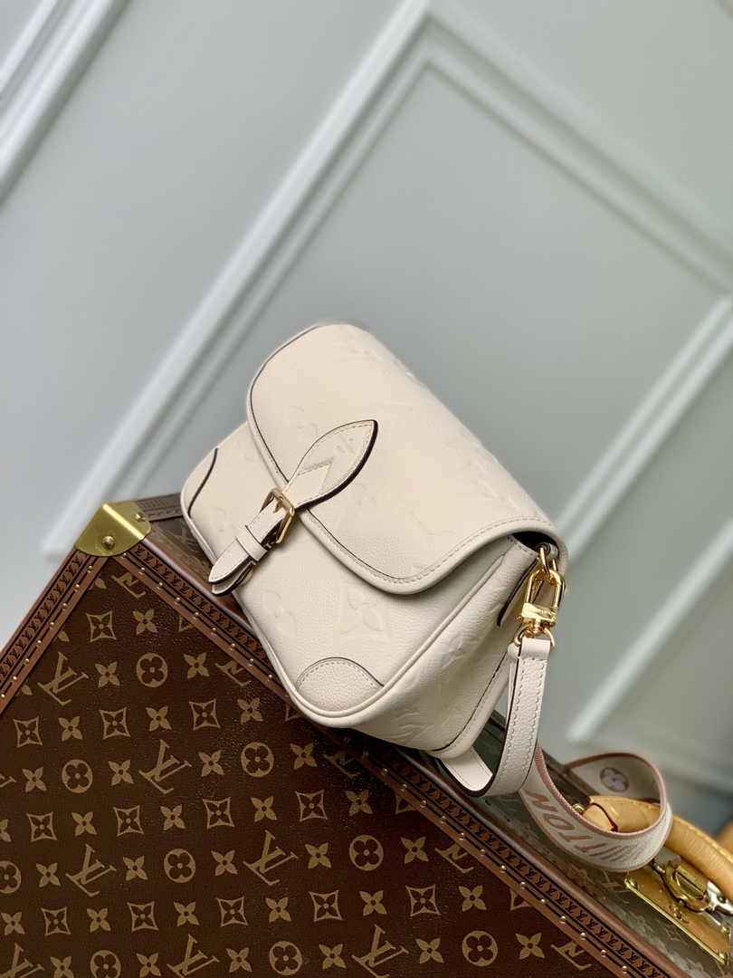 Louis Vuitton Diane Bag M46388 Monogram Empreinte Leather - Default Title - View 3