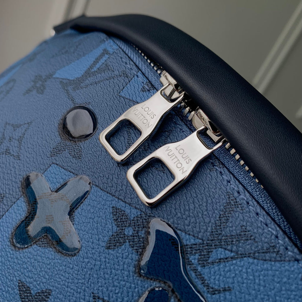 Louis Vuitton Discovery Bumbag M22576 Abyss Blue