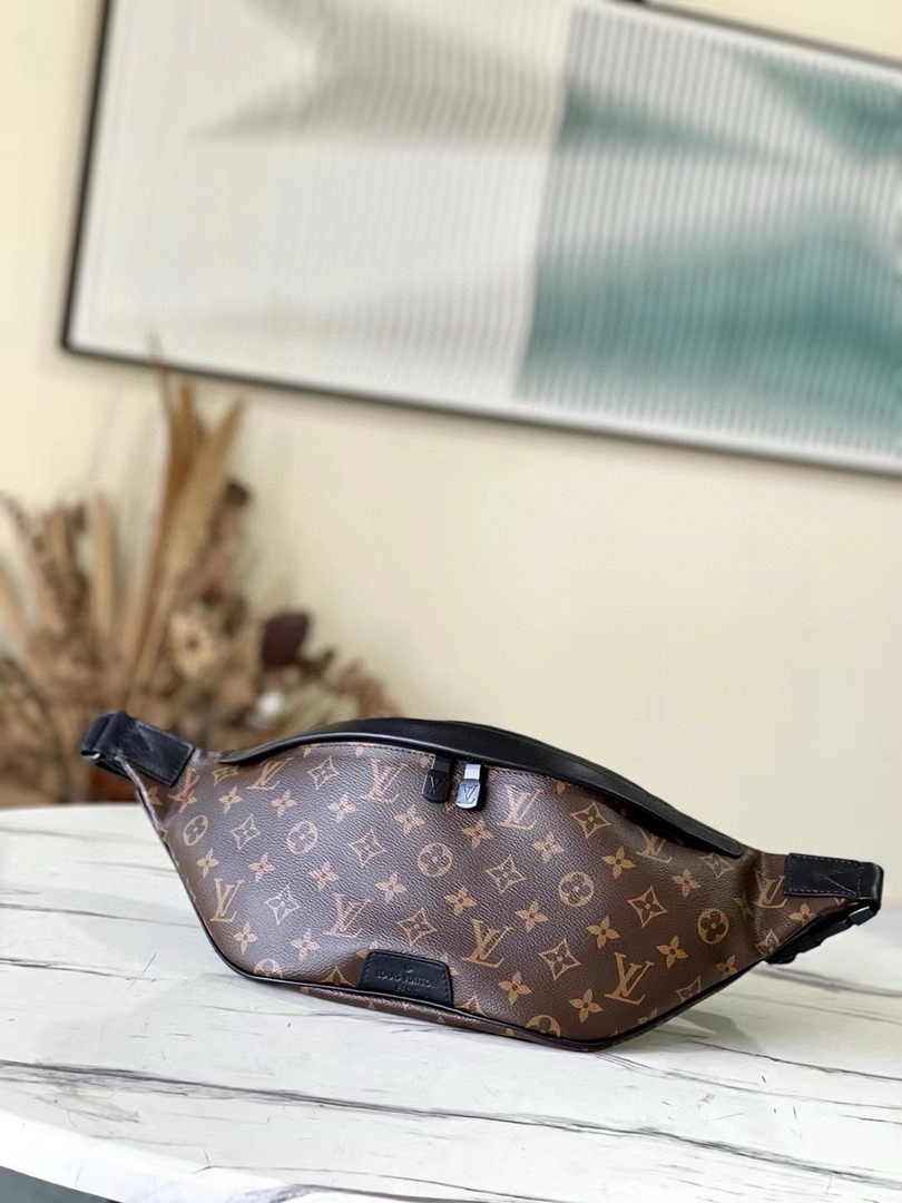 Louis Vuitton Discovery Bumbag M44336 Monogram