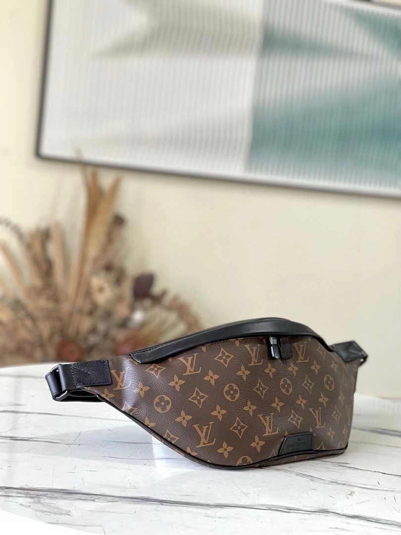 Louis Vuitton Discovery Bumbag M44336 Monogram