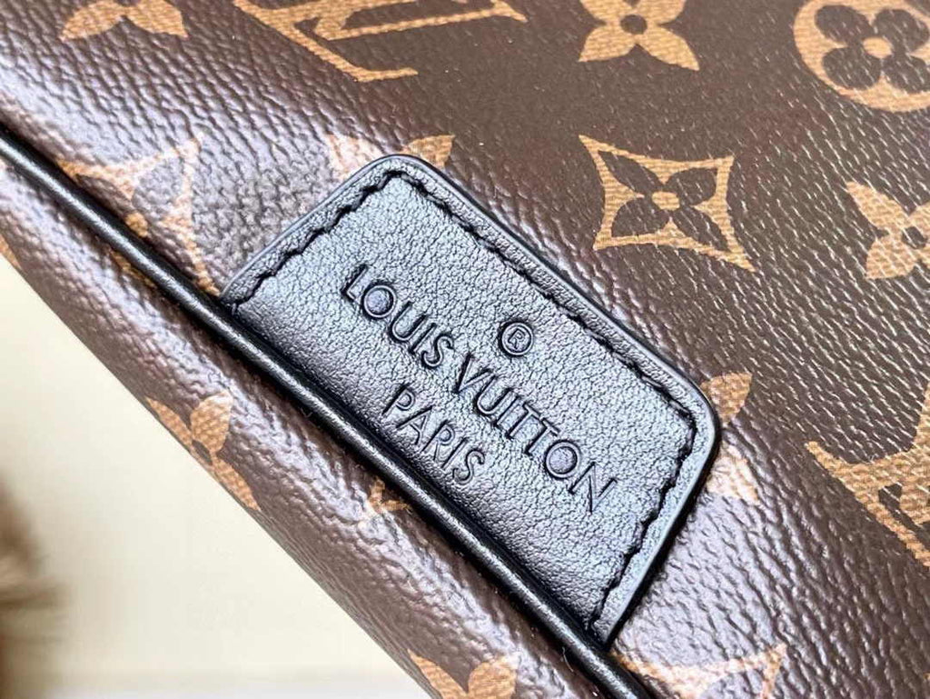 Louis Vuitton Discovery Bumbag M44336 Monogram