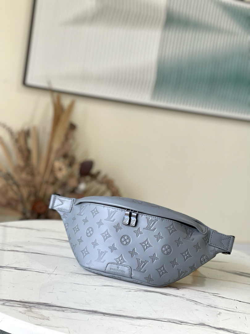 Louis Vuitton Discovery Bumbag M46108 Gray Leather