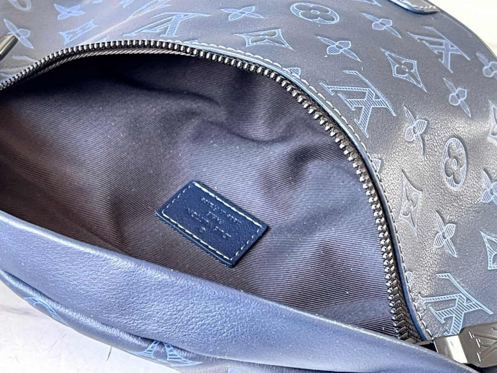 Louis Vuitton Discovery Bumbag M46108 Blue Leather