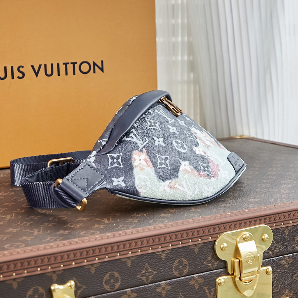 Louis Vuitton Discovery Bumbag PM M23905 Ink Blue