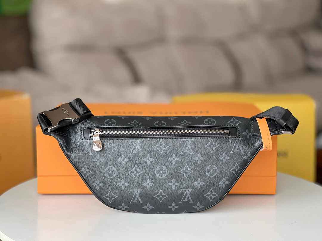 Louis Vuitton Discovery Bumbag PM M46035 Monogram Canvas