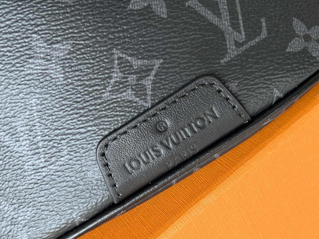 Louis Vuitton Discovery Bumbag PM M46035 Monogram Canvas