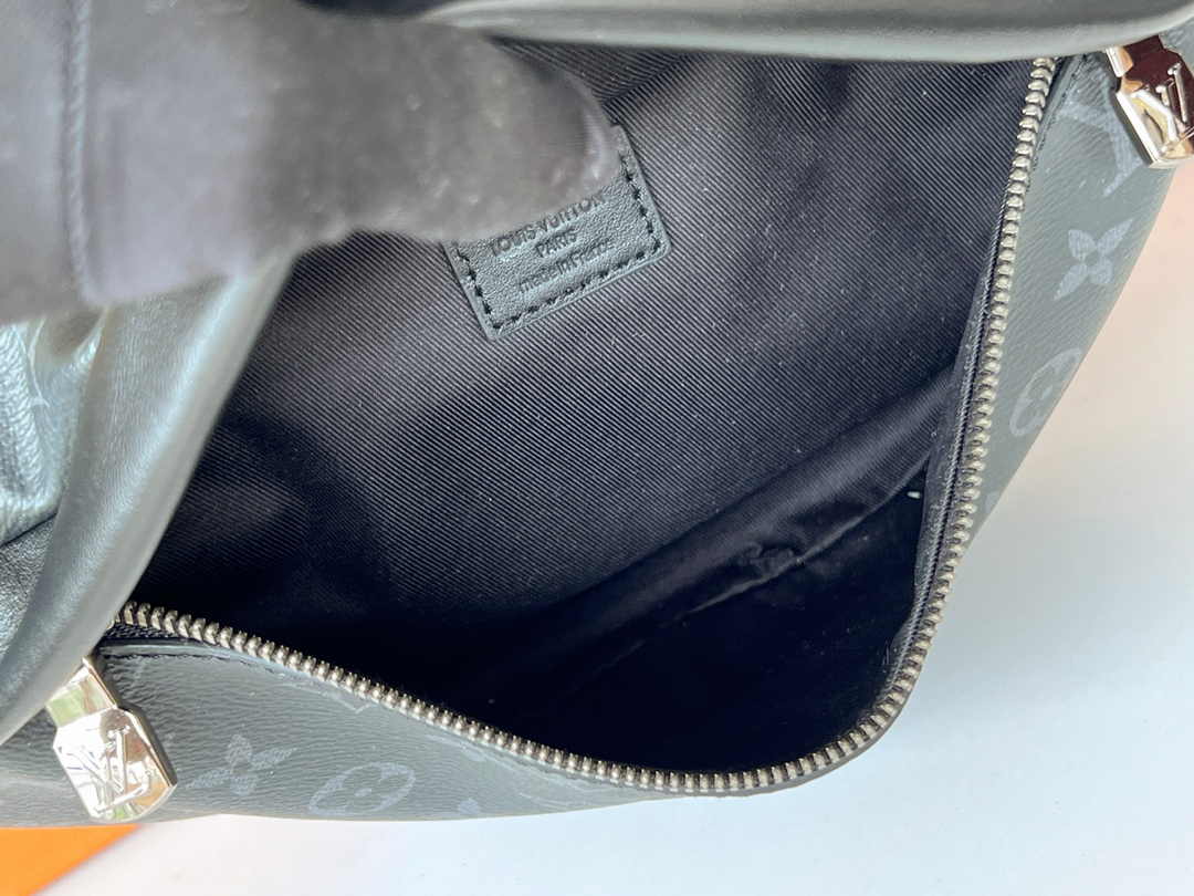 Louis Vuitton Discovery Bumbag PM M46035 Monogram Canvas