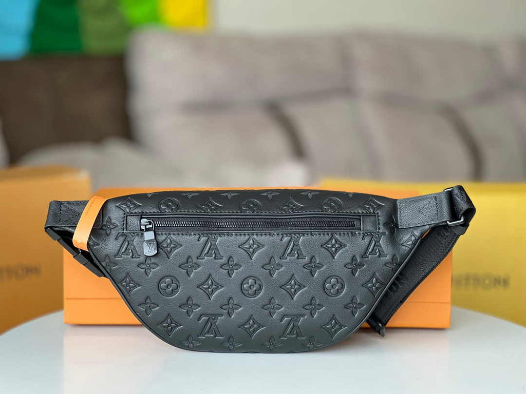 Louis Vuitton Discovery Bumbag PM M46036 Monogram Calf Leather