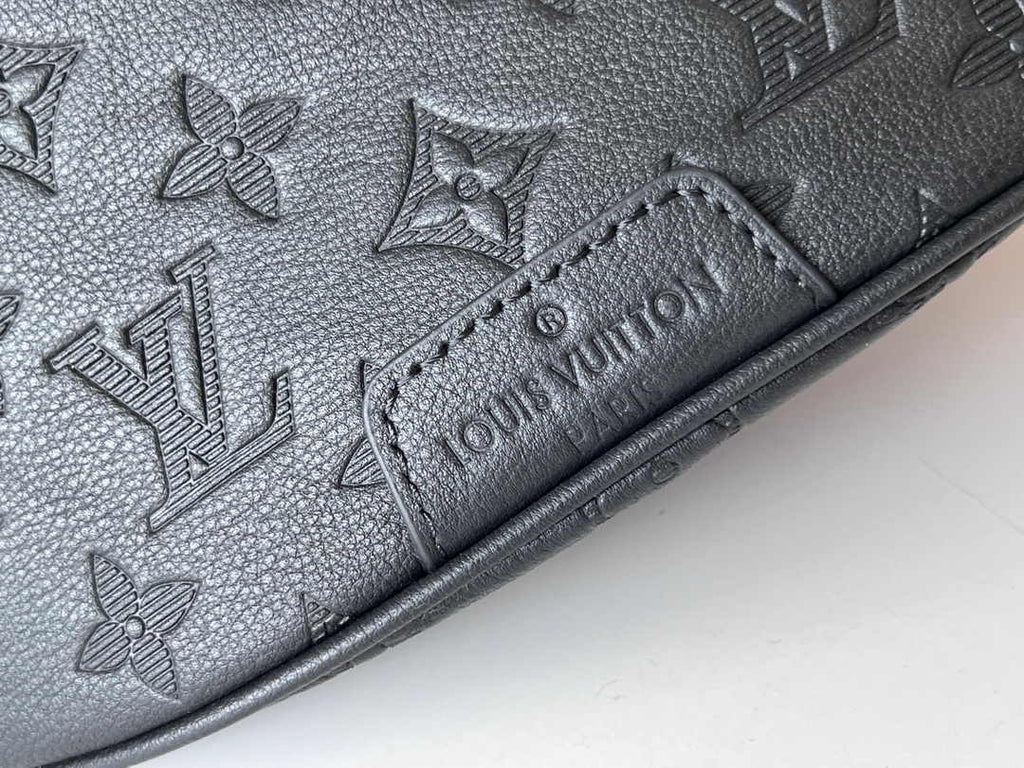 Louis Vuitton Discovery Bumbag PM M46036 Monogram Calf Leather