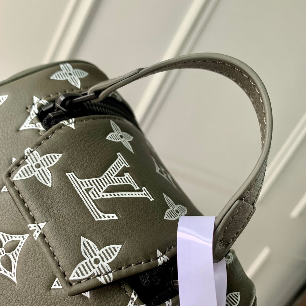 Louis Vuitton Dopp Kit M12651 - Default Title - View 7