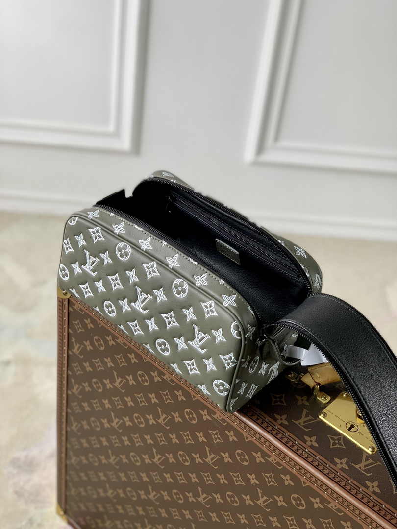 Louis Vuitton Dopp Kit M12651 - Default Title - View 5