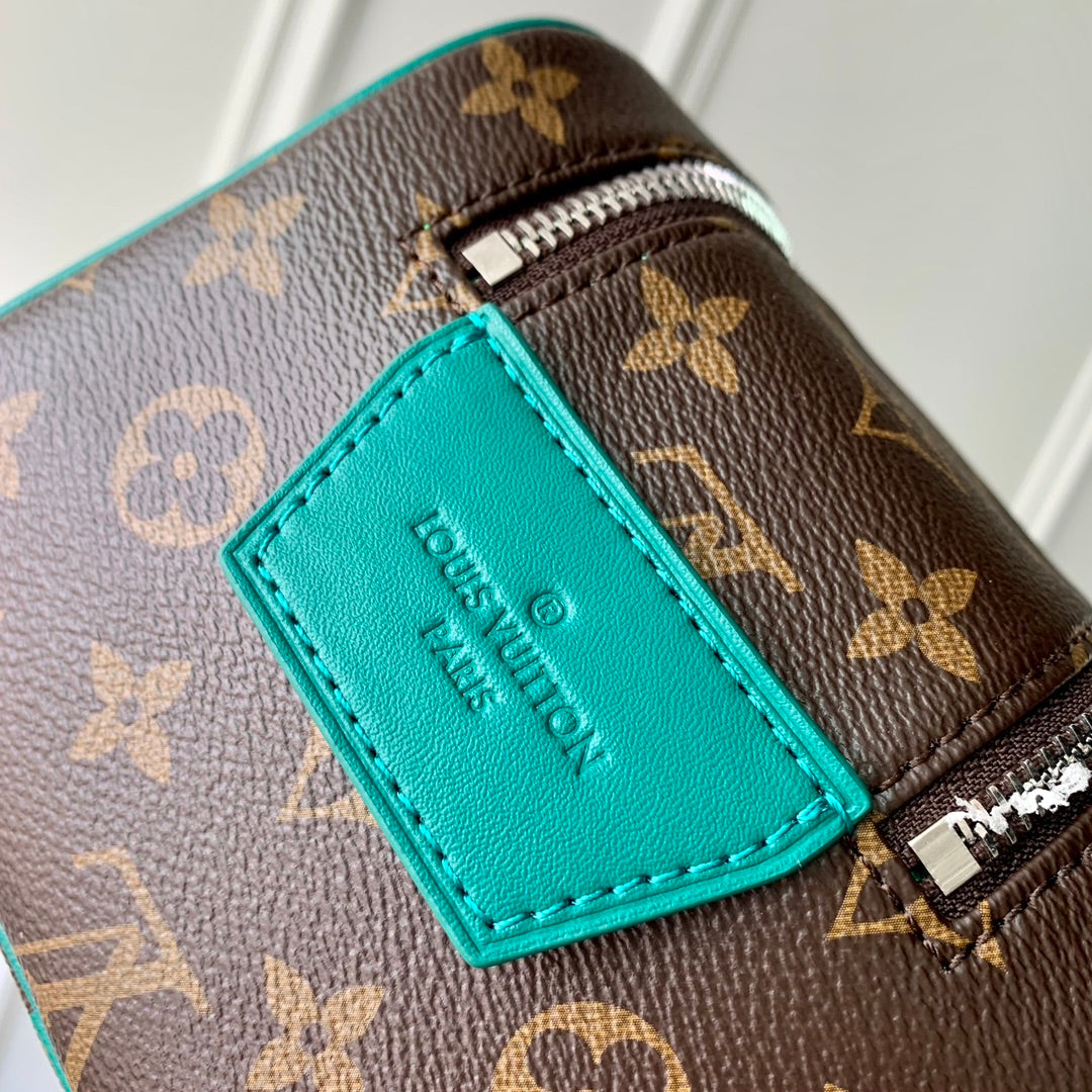 Louis Vuitton Dopp Kit M12641 Green - Default Title - View 6