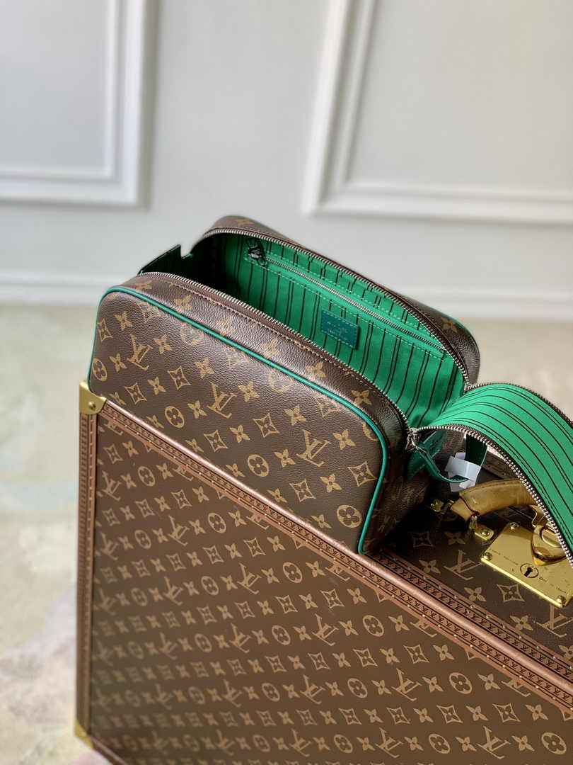 Louis Vuitton Dopp Kit M12641 Green - Default Title - View 5