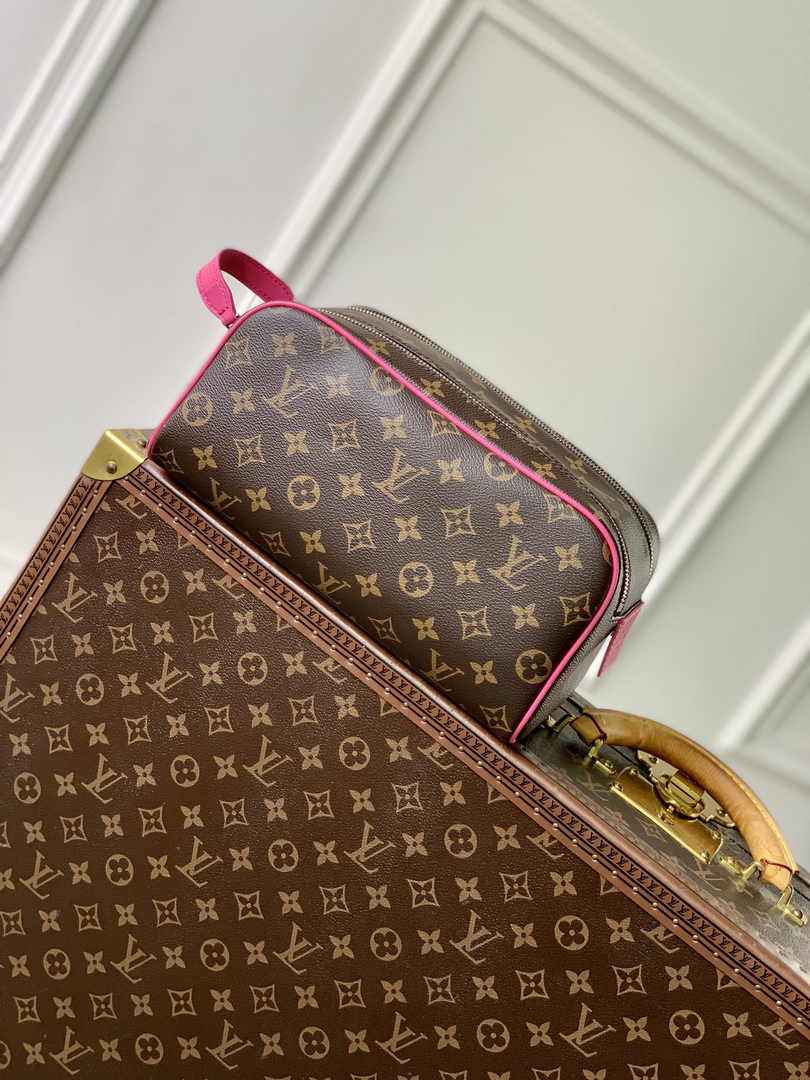 Louis Vuitton Dopp Kit M12641 Plum - Default Title - View 1