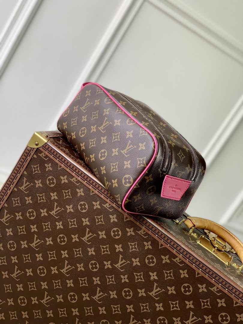 Louis Vuitton Dopp Kit M12641 Plum - Default Title - View 2