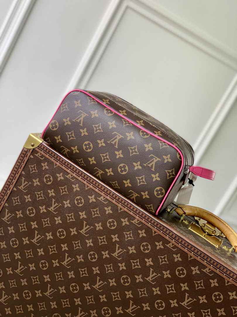 Louis Vuitton Dopp Kit M12641 Plum - Default Title - View 3