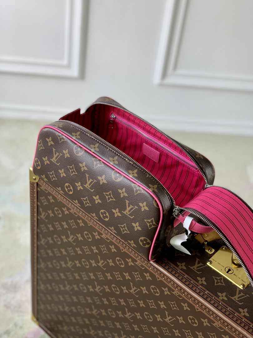 Louis Vuitton Dopp Kit M12641 Plum - Default Title - View 5
