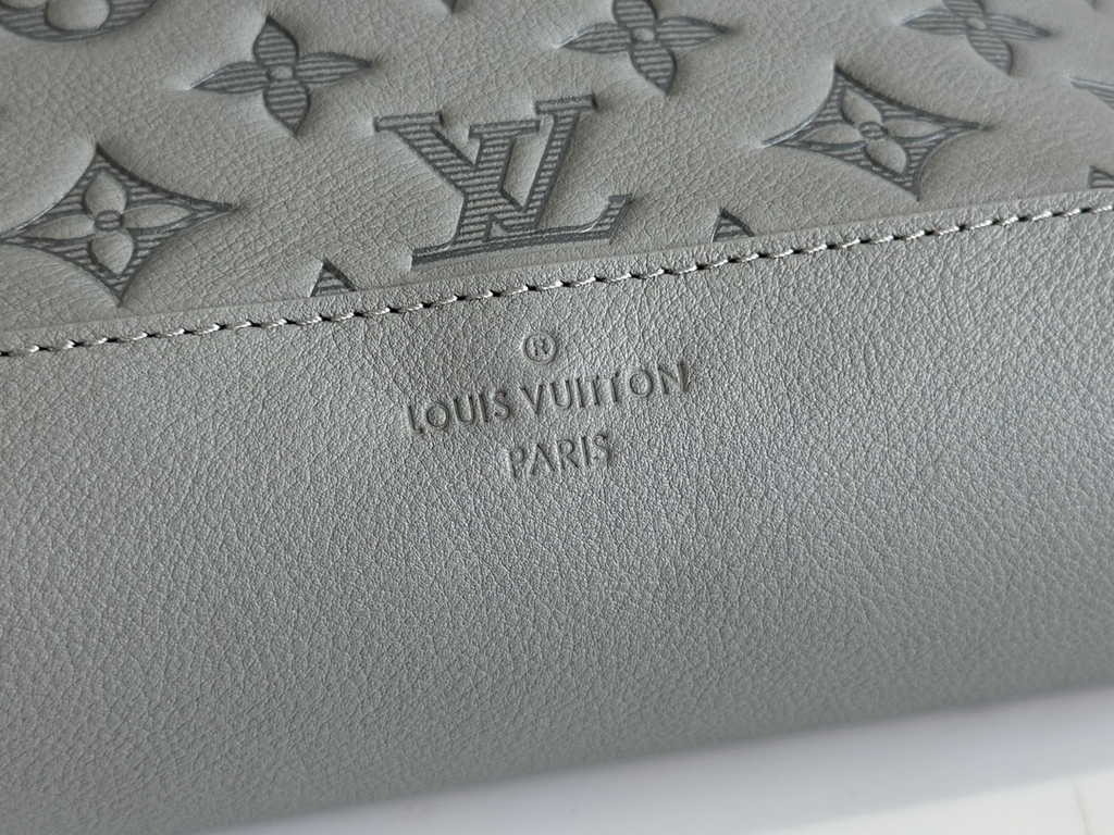 Louis Vuitton Duo Slingbag M21890 Gray Calf leather