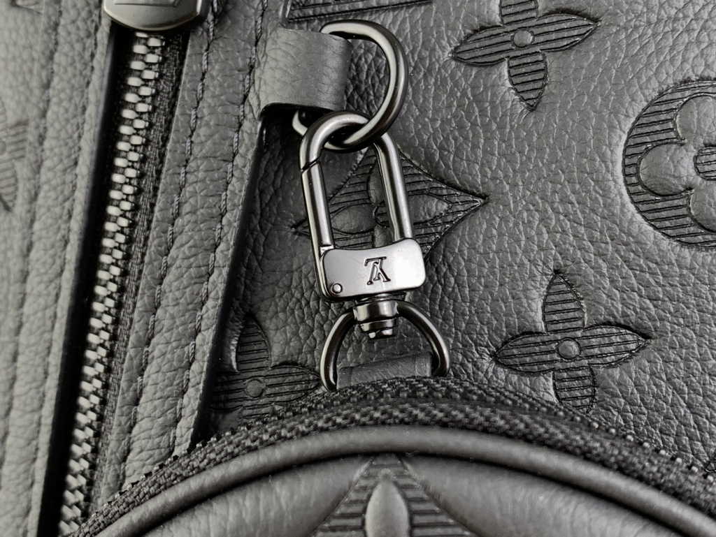 Louis Vuitton Duo Slingbag M21890 Black Calf leather