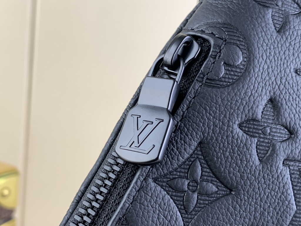 Louis Vuitton Duo Slingbag M21890 Black Calf leather