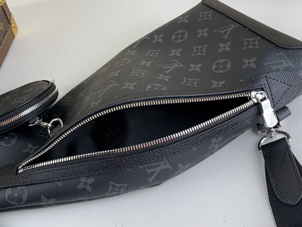 Louis Vuitton Duo Slingbag M30936 Black Monogram