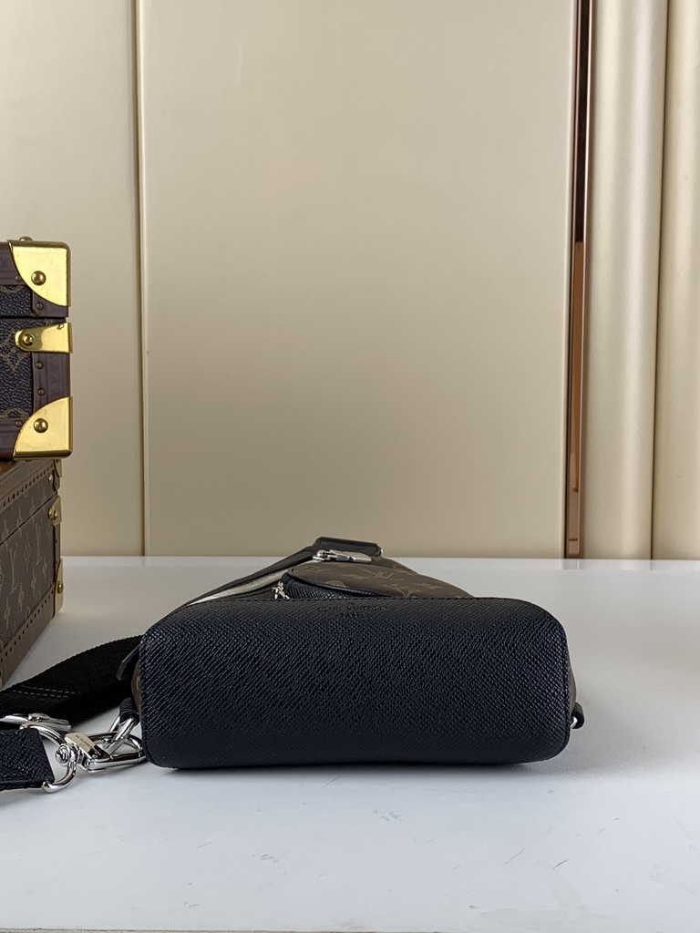 Louis Vuitton Duo Slingbag M30936 Monogram Black
